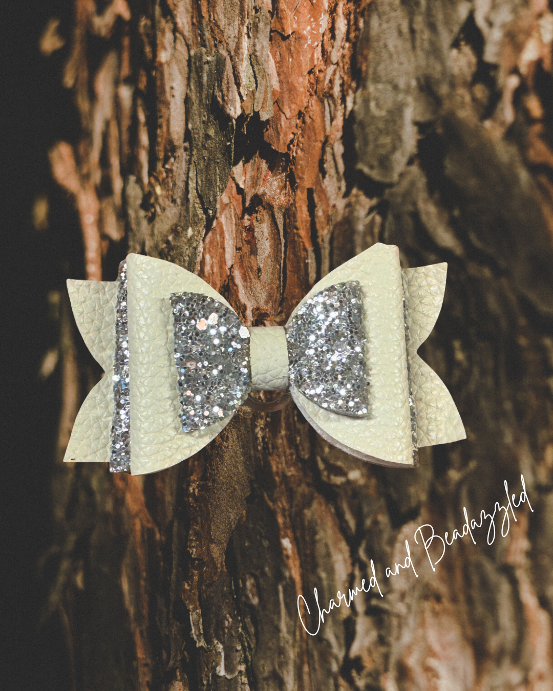 Silver/ Ivory Large Bow Straw Charm