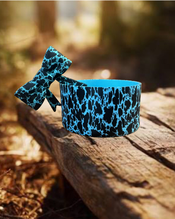 Tumbler Boot and Bow Set - Teal Cow