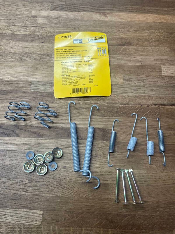 Lockheed Rear Brake Shoe Fitting Kit Astra Carlton Manta