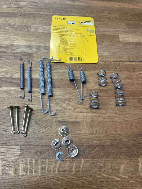 Lockheed Rear Brake Shoe Fitting Kit Astra Cavalier Vectra