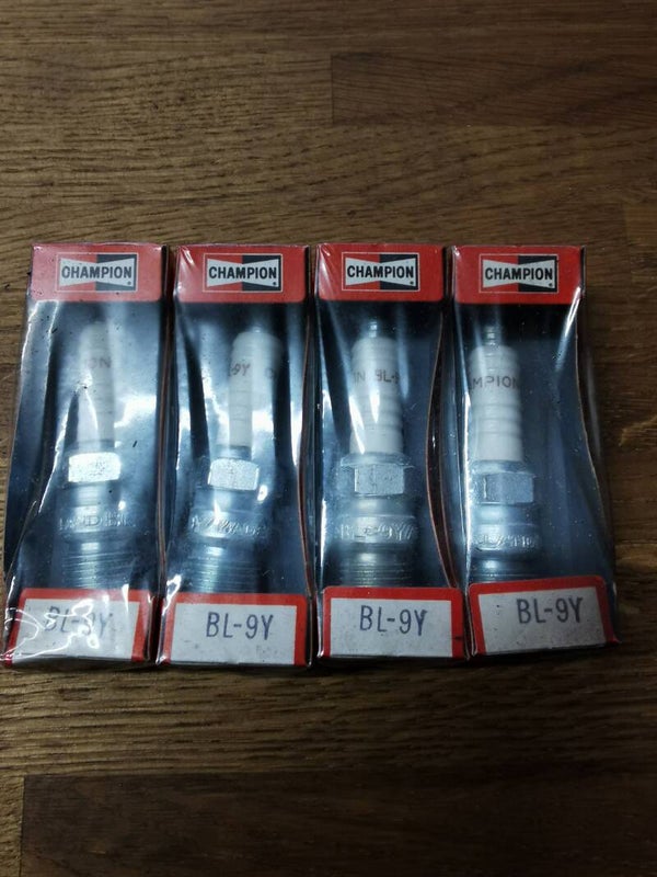 4 Pack Champion Spark Plugs for Various Vauxhall