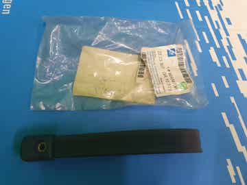 GM Vauxhall Boot Strap/Handle (Omega B) 90439736