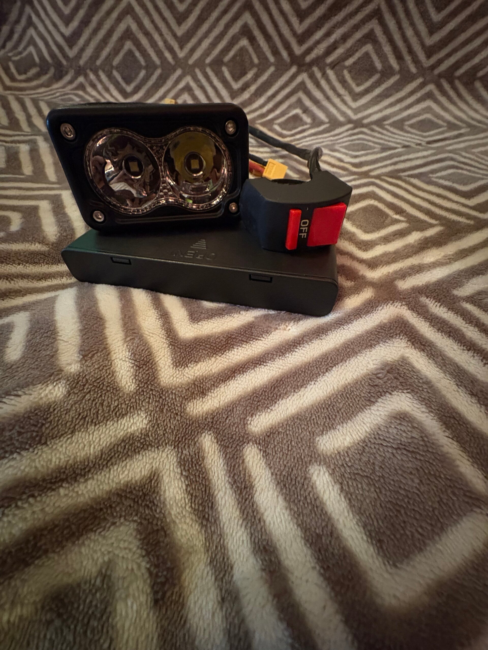 White 12v Baja light