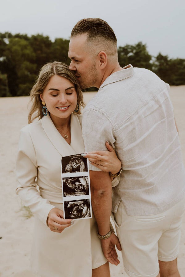 PREGNANCY ANNOUNCEMENT