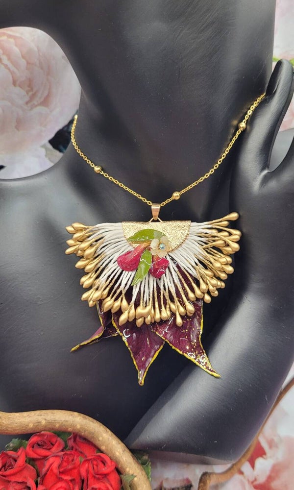 Collier à Franges et Boules