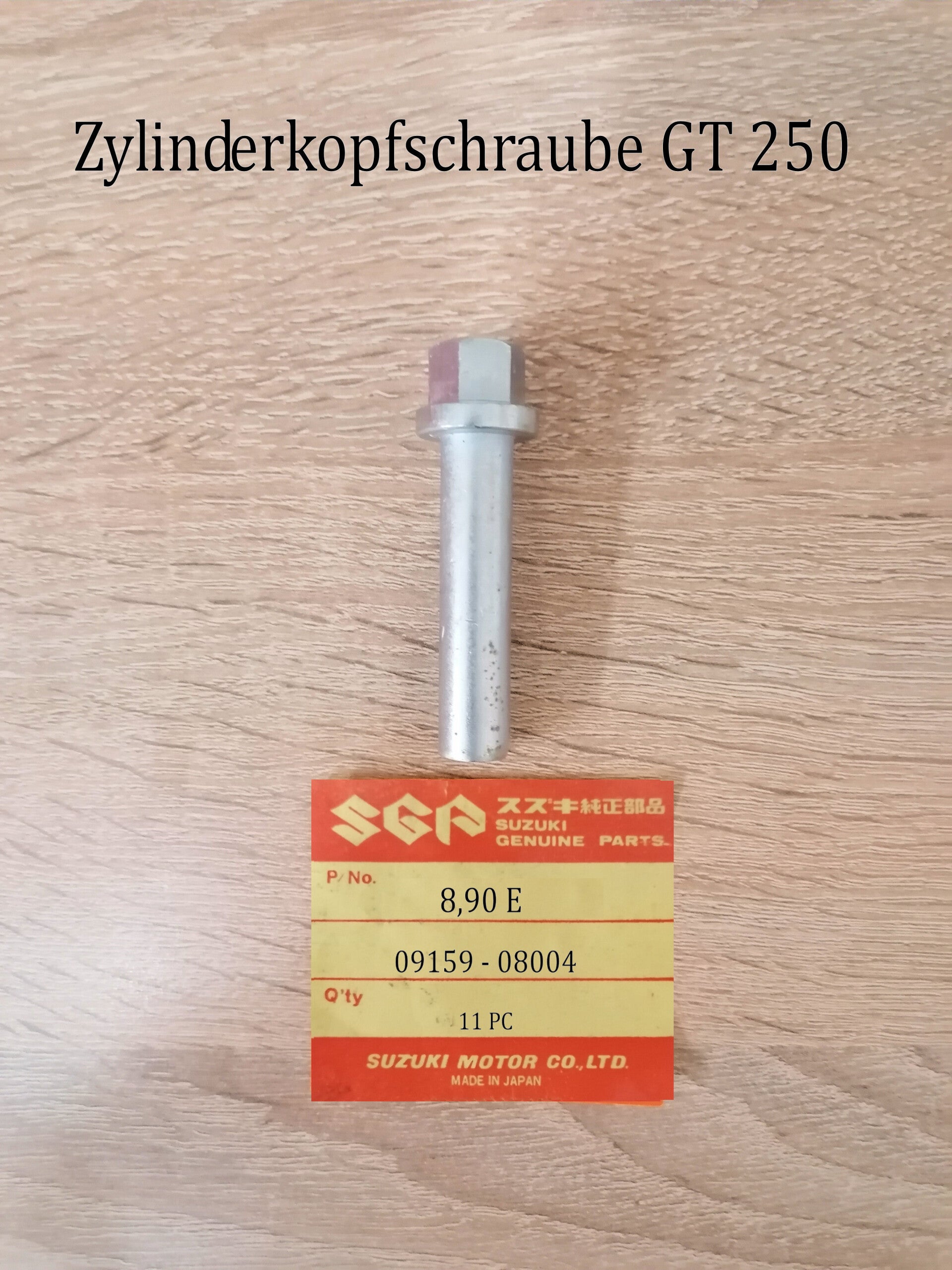 Suzuki GT 250 Zylinderkopfschraube gebraucht.