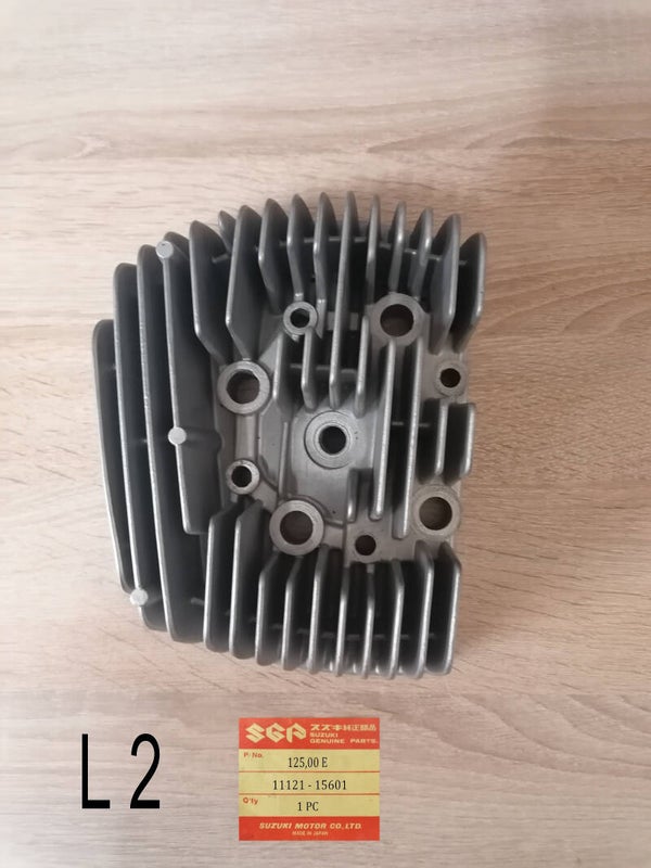 Suzuki GT + T 500 Zylinderkopf links