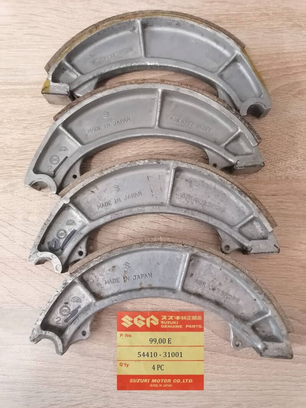 Suzuki GT 750 J Bremsbacken vorne