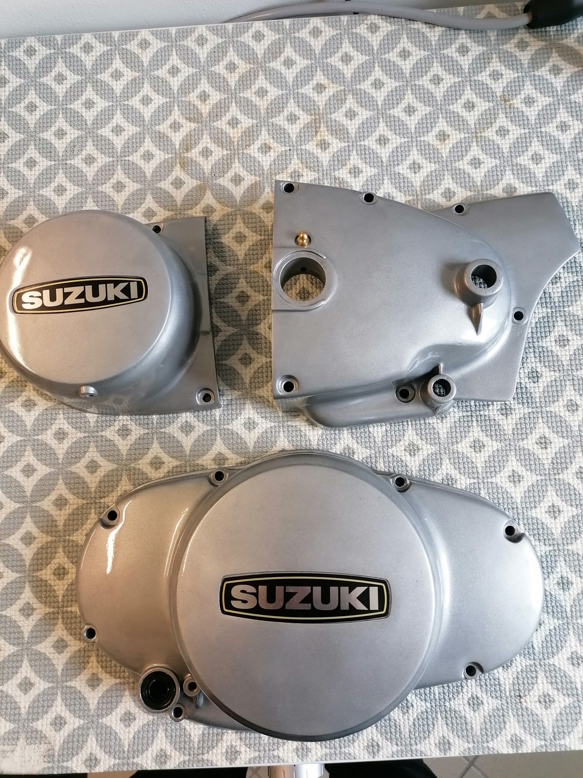 Suzuki GT 500 Motordeckelsatz