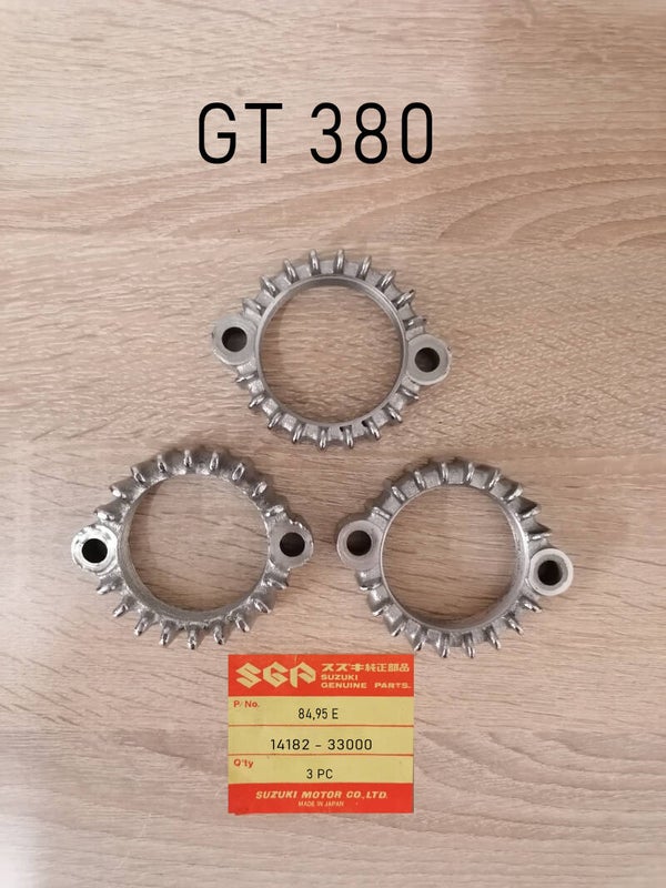 Suzuki GT 380 3 Kronenmuttern