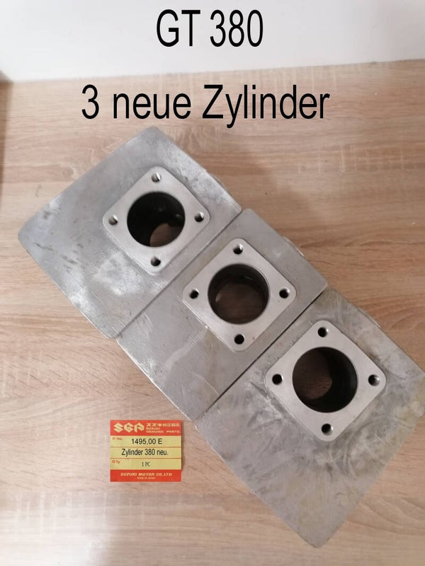 Suzuki GT 380 - 3 neue Zylinder mit Kolben und Stehbolzen.