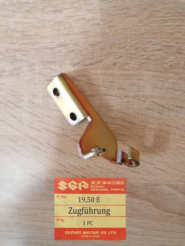 Suzuki GT 550 Zugführeung Vergaserbatterie