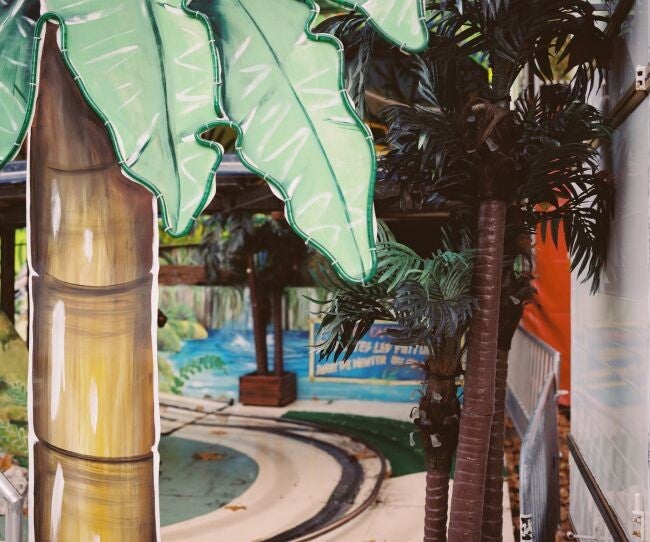 2. Décor, image 42 cm x 49 cm