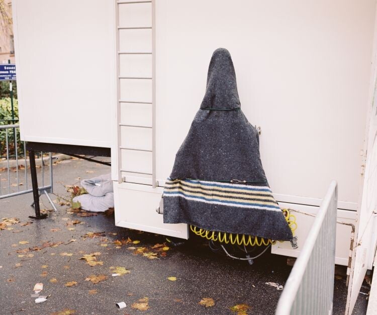 10. Couverture, image 42 cm x 49 cm