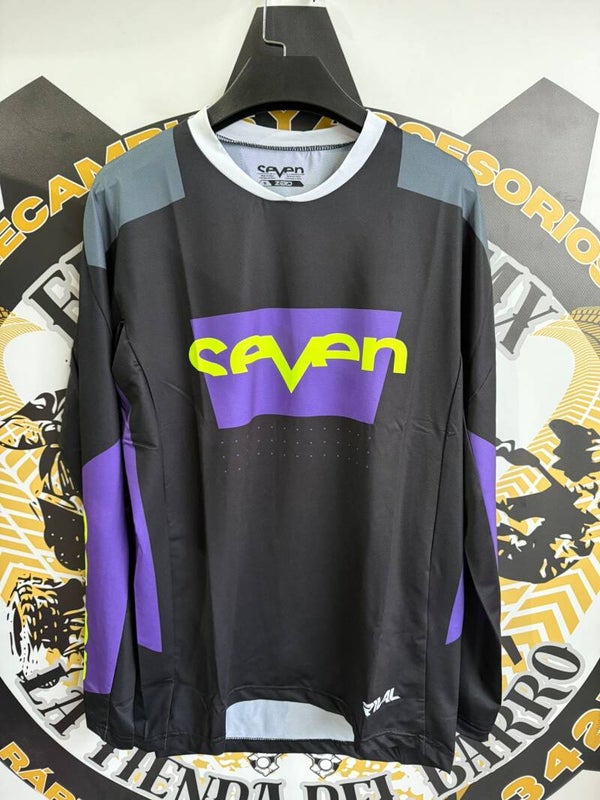 TRAJE SEVEN NEGRO-MORADO-FLUOR