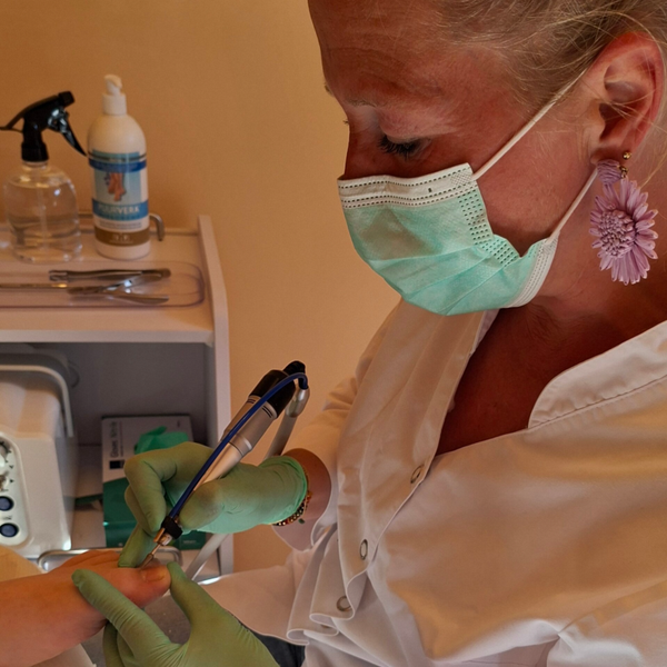 Basis pedicure behandeling (30 tot 40 minuten)