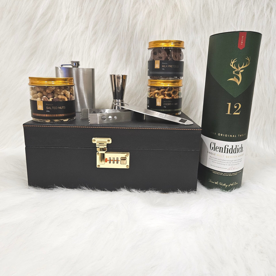 Portable Travel Bar Set with Whisky & Snacks.