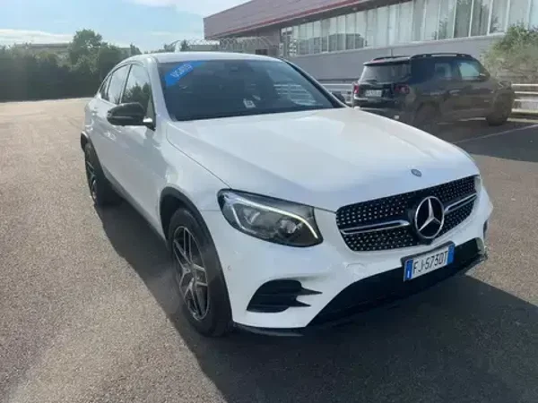 MERCEDES-BENZ GLC 220