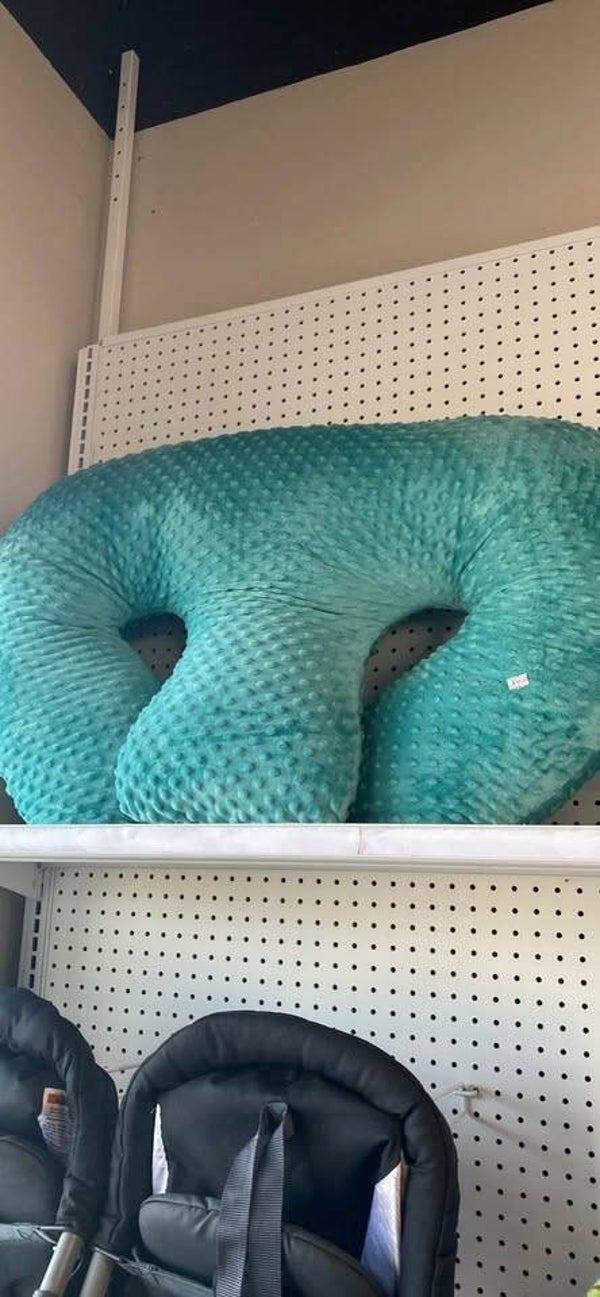 Twin Z nursing pillow