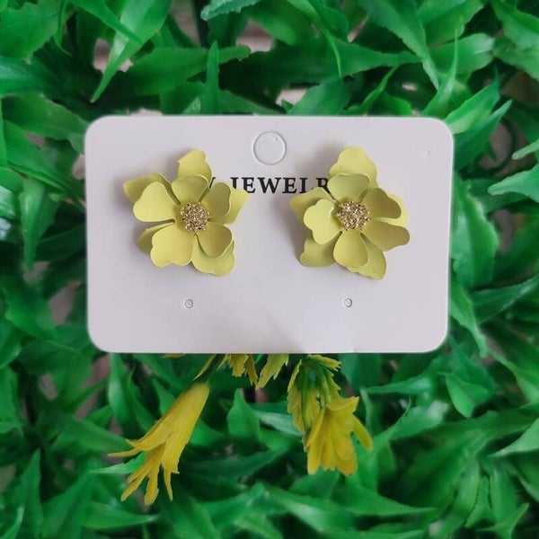 011 Aretes Flor Verde Doble Petalo