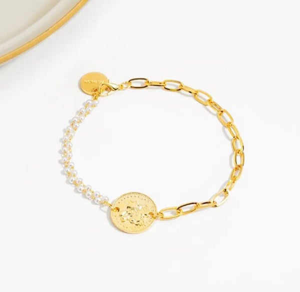 305 Pulsera Placa Dorada y Perlas