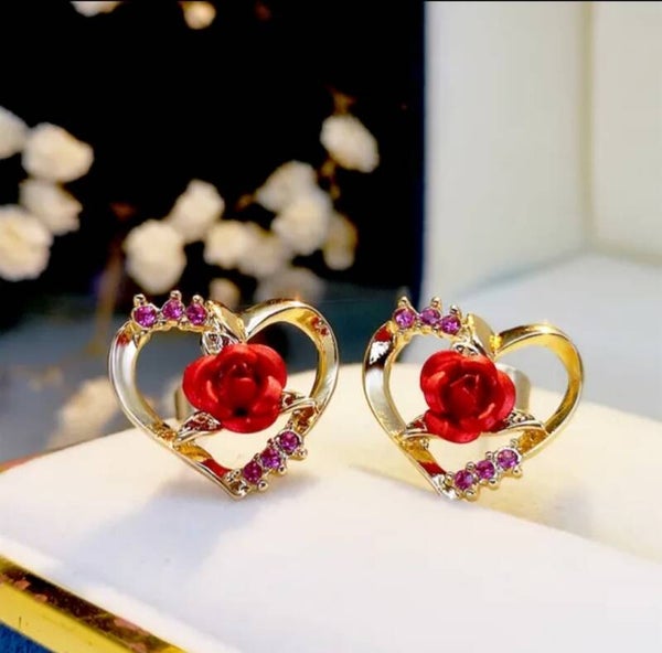 746	Aretes corazon y flor