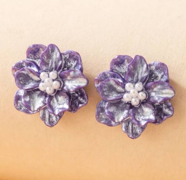 798	Aretes flor morada y perlas