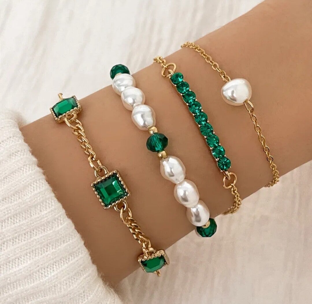 610 Set 4 pulseras esmeralda y perlas