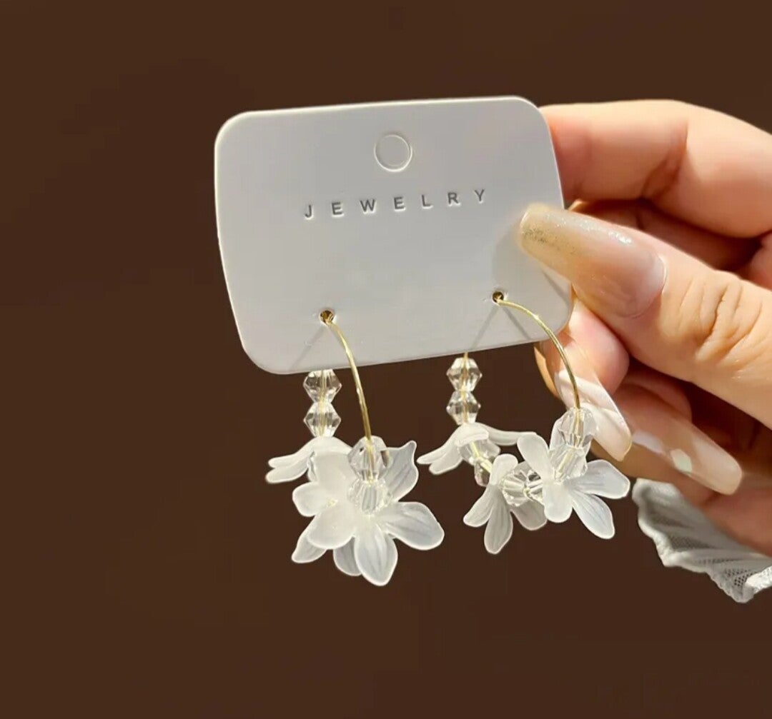 017 Arracadas flor transparente y cristales