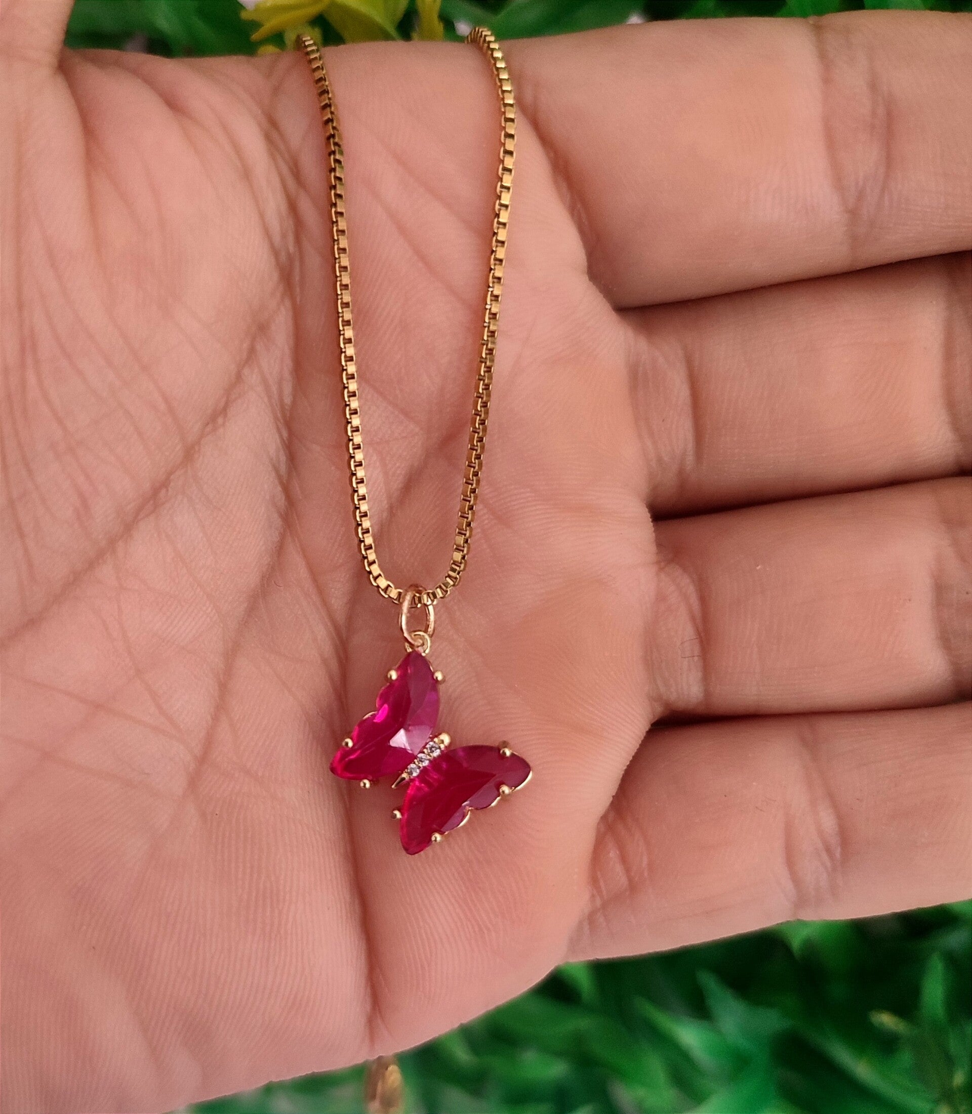 856	Collar mariposa piedra fucsia