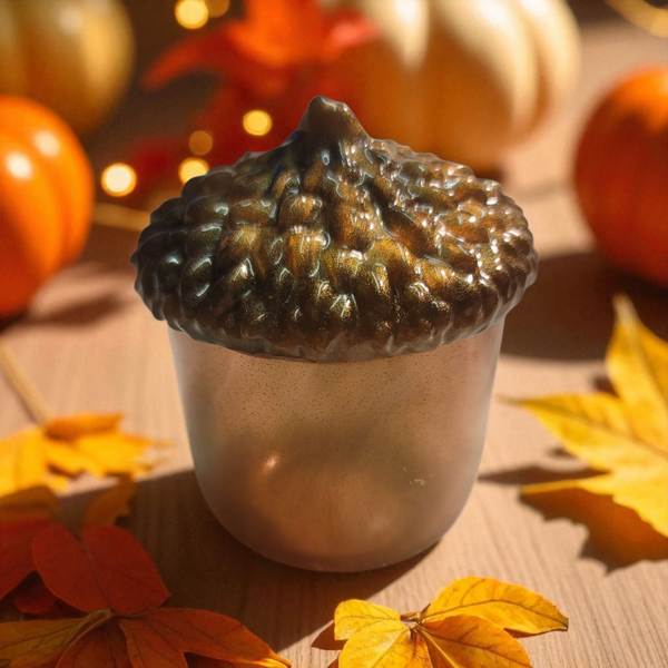 Für den Herbst eignet dich das Döschen in Form einer Eichel