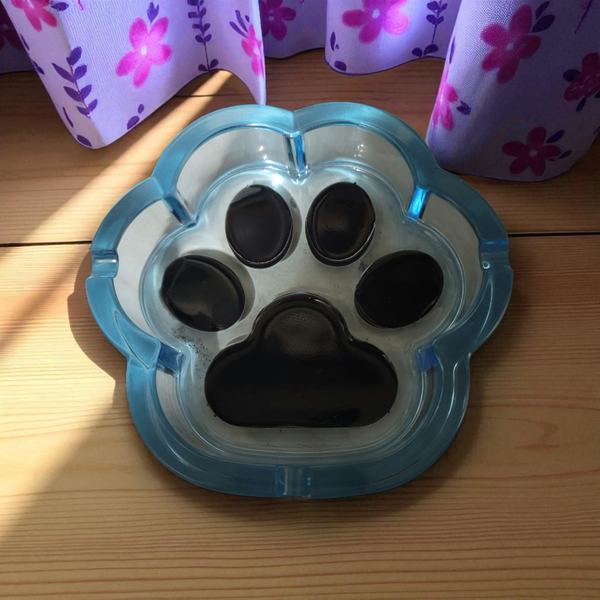 Aschebecher / Schale in Pfotenform