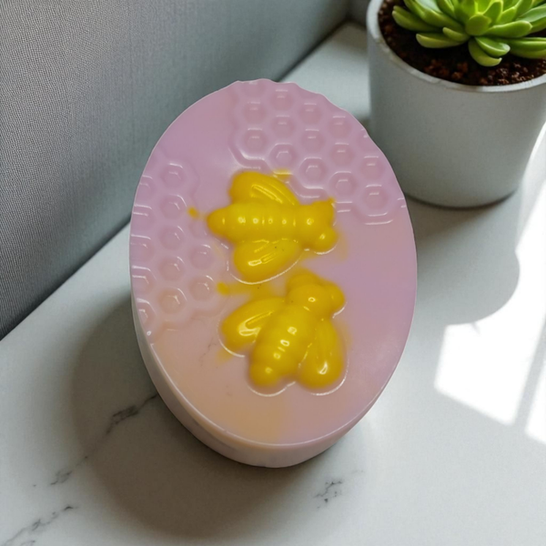 Seife aus Sheabutter mit Farbe und Duft