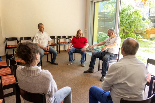 Sitzkreis Atmung Stimme Präsenz