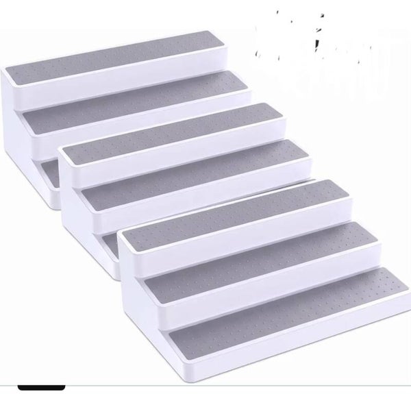 Non slip spice rack