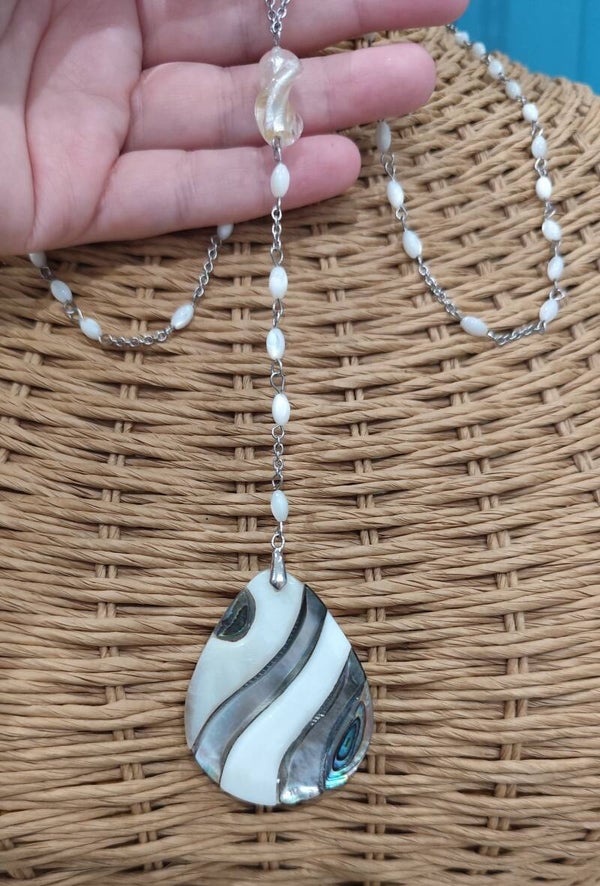 Collier Harmonie en coquillages, nacre , abalone