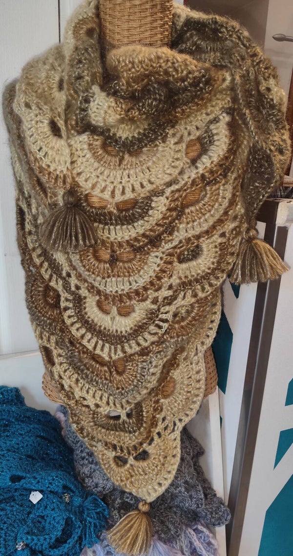 Châle fait main au crochet