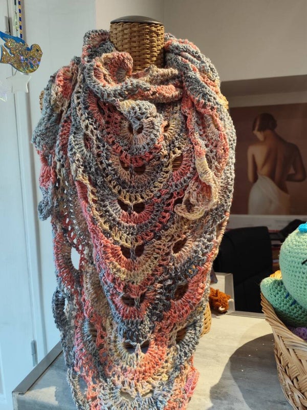 Châle fait main au crochet