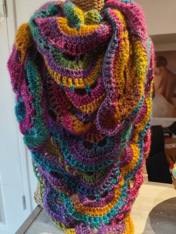 Châle fait main au crochet
