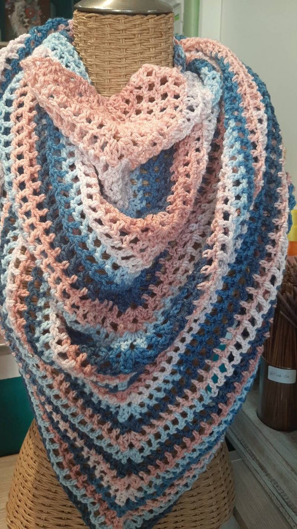 Châle fait main au crochet