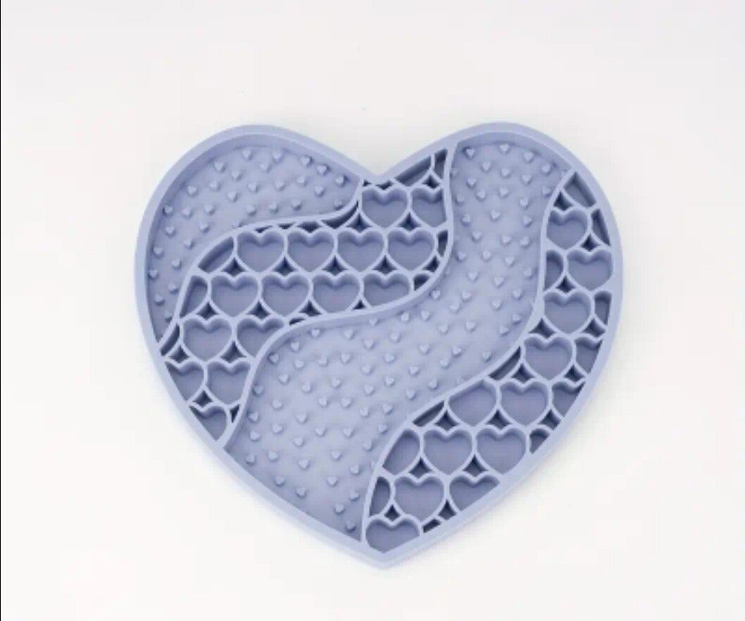 Slowfeeder/lickmat heart