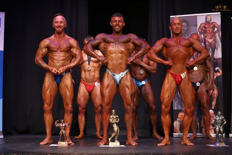 CLASSIC SHORT TOP THREE