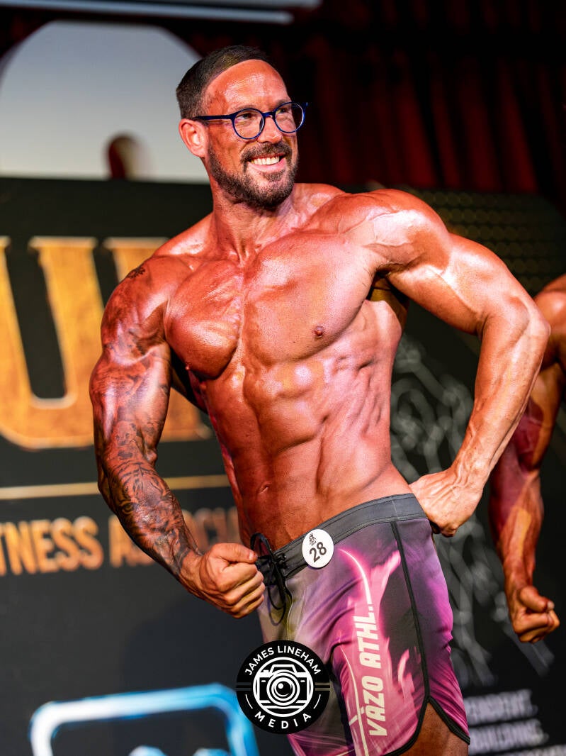 men-s-physique-o40-mark-winder-2-standard-22dv60.jpg