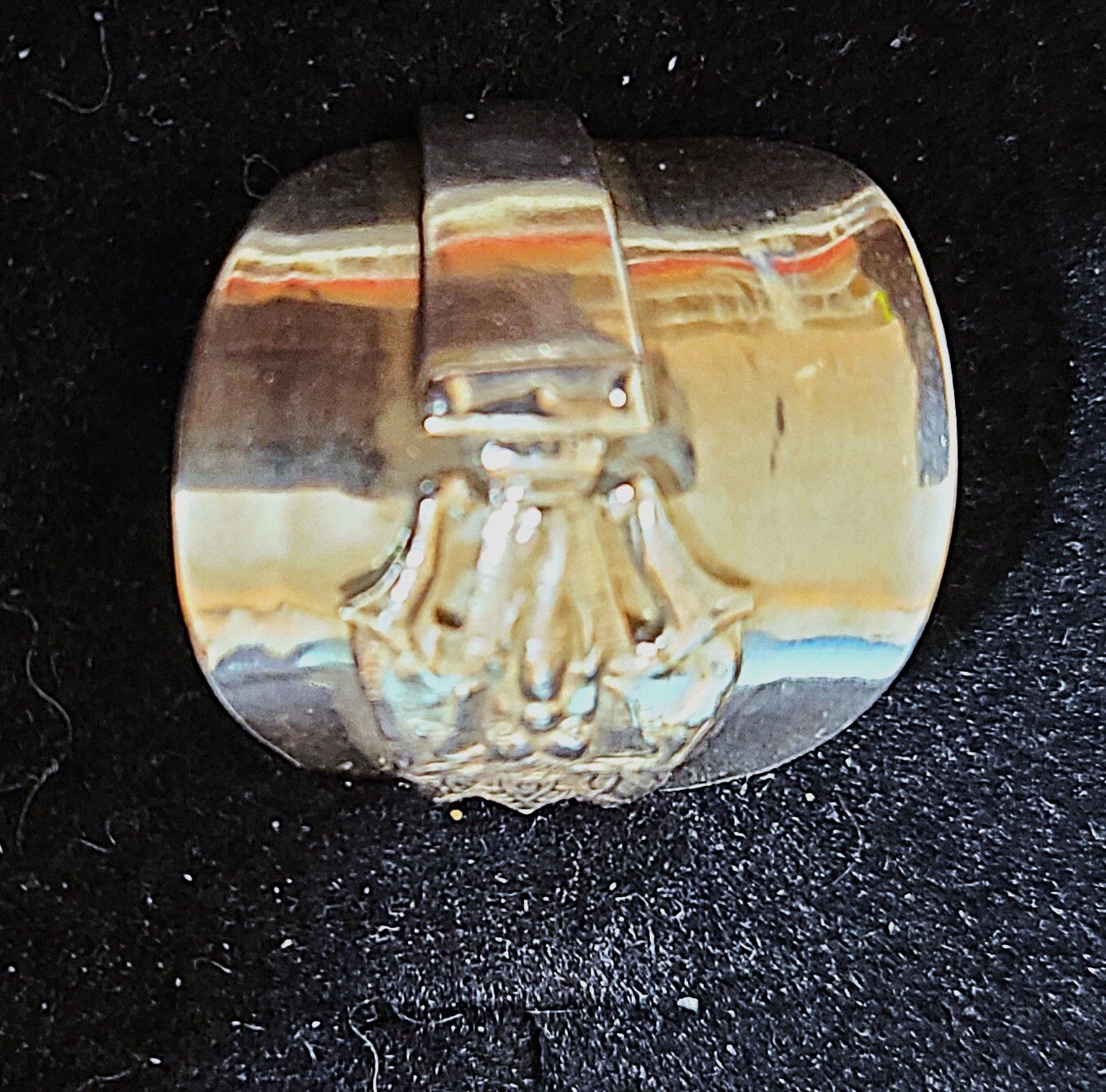 Elephant saddle ring