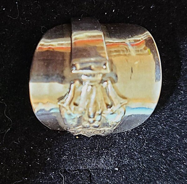 Elephant saddle ring
