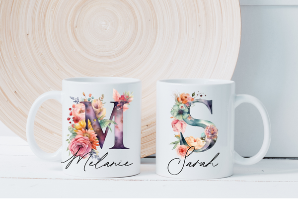Personalisierte Tasse mit Initiale und Name - Florale Buchstaben Tasse