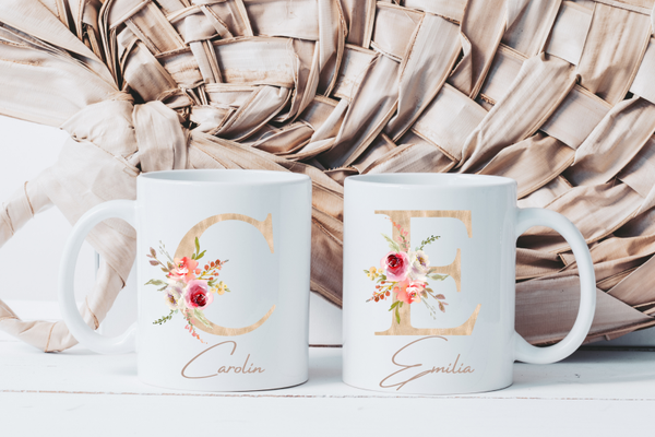 Personalisierte Tasse mit goldener Initiale und Name - Florale Buchstaben Tasse
