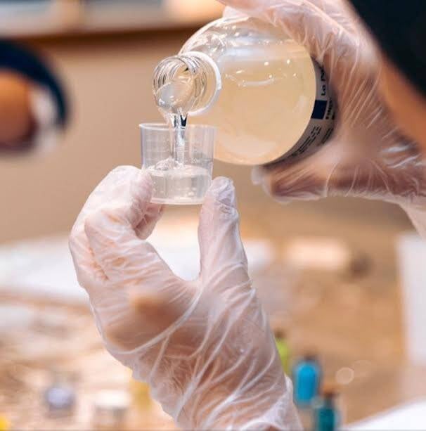  Epoxy resin 