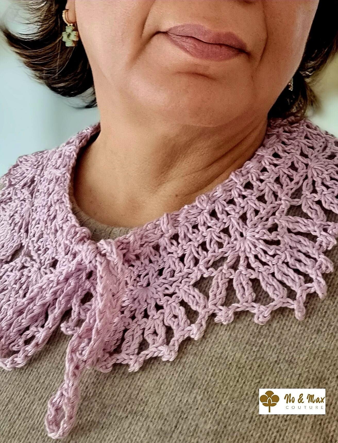 Col amovible en crochet – Un charme d'antan réinventé.