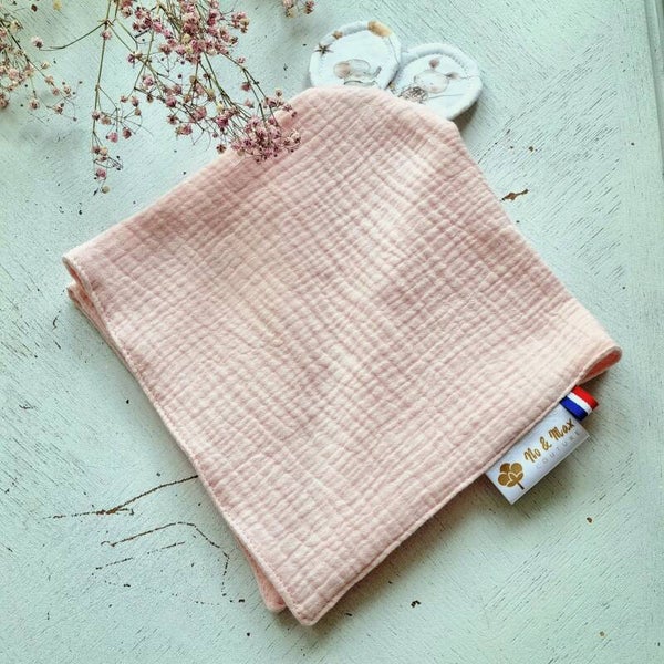 Doudou plat Souris en double gaze de coton – Rose poudré & Illustrations tendres - collection "Lune"